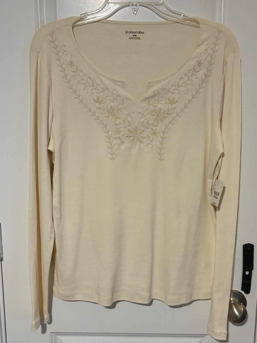 St. John’s Bay Ivory Embroidered Long Sleeve Top Size M NWT